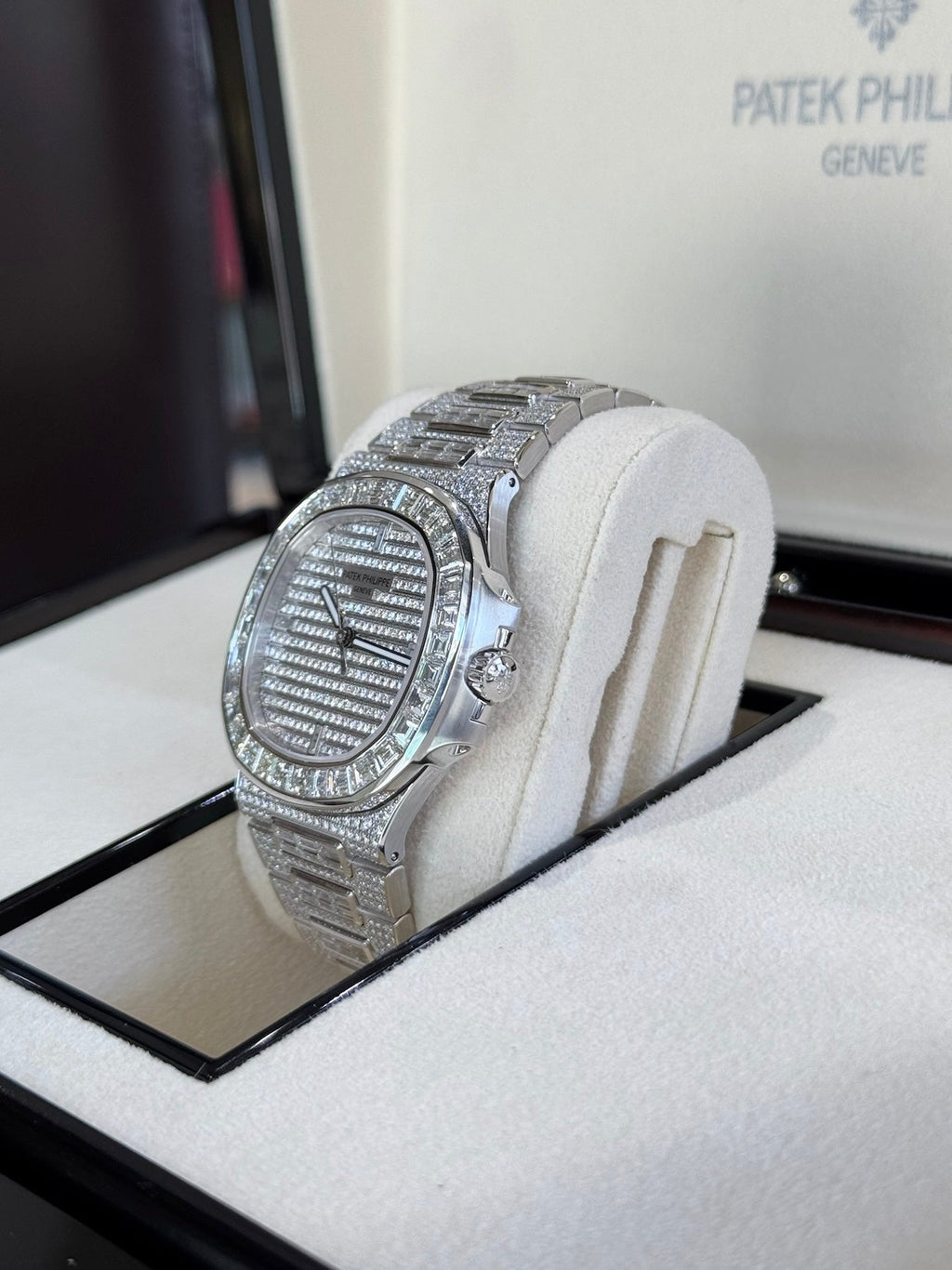 2024 Patek Philippe Nautilus 5719/10G-010 Watch