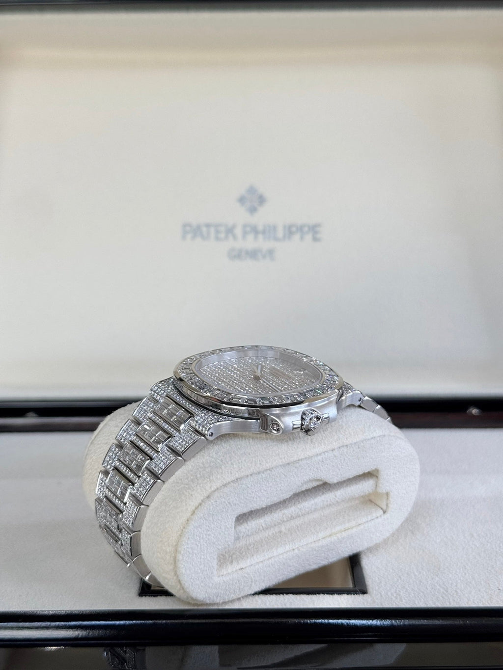 2024 Patek Philippe Nautilus 5719/10G-010 Watch