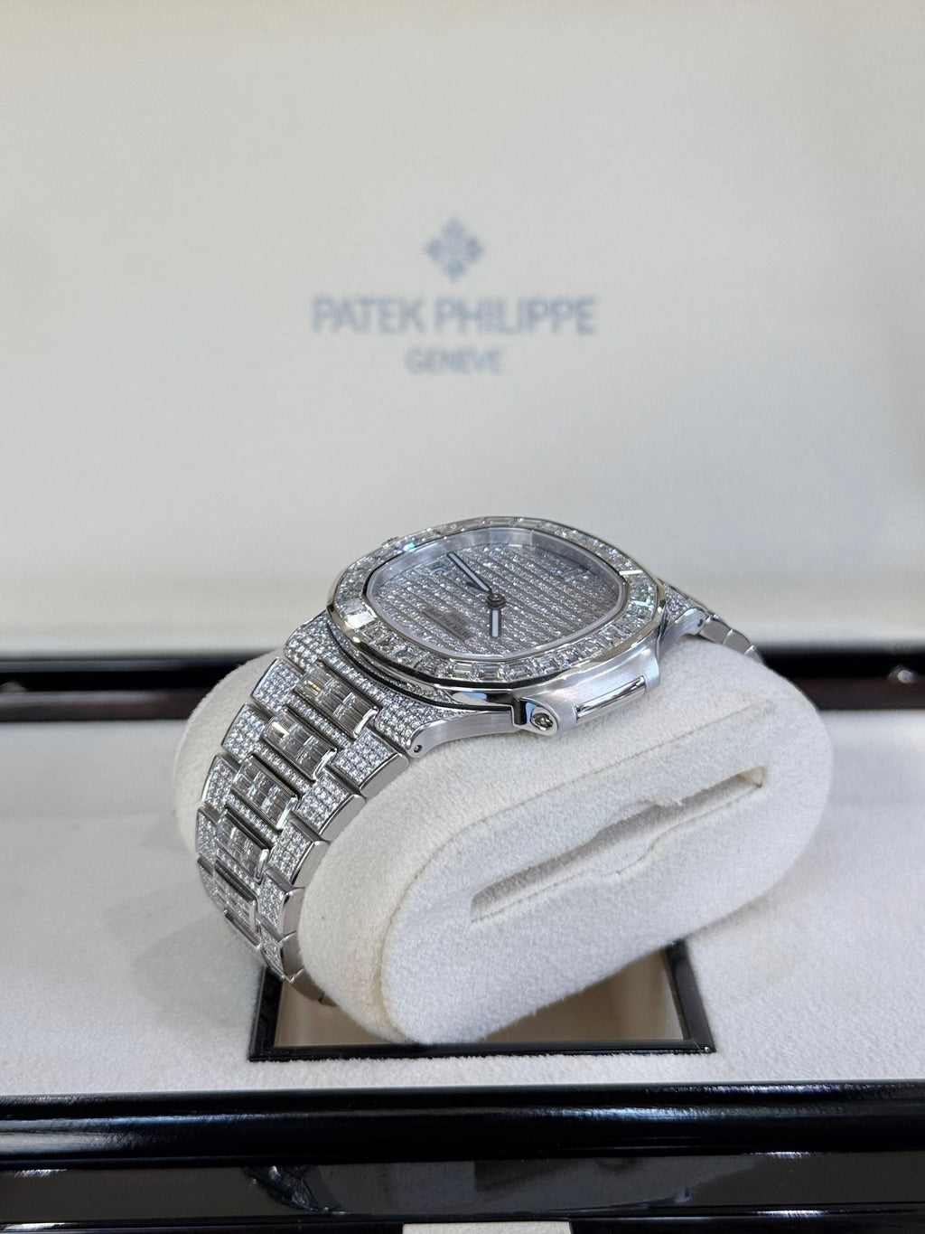 2024 Patek Philippe Nautilus 5719/10G-010 Watch