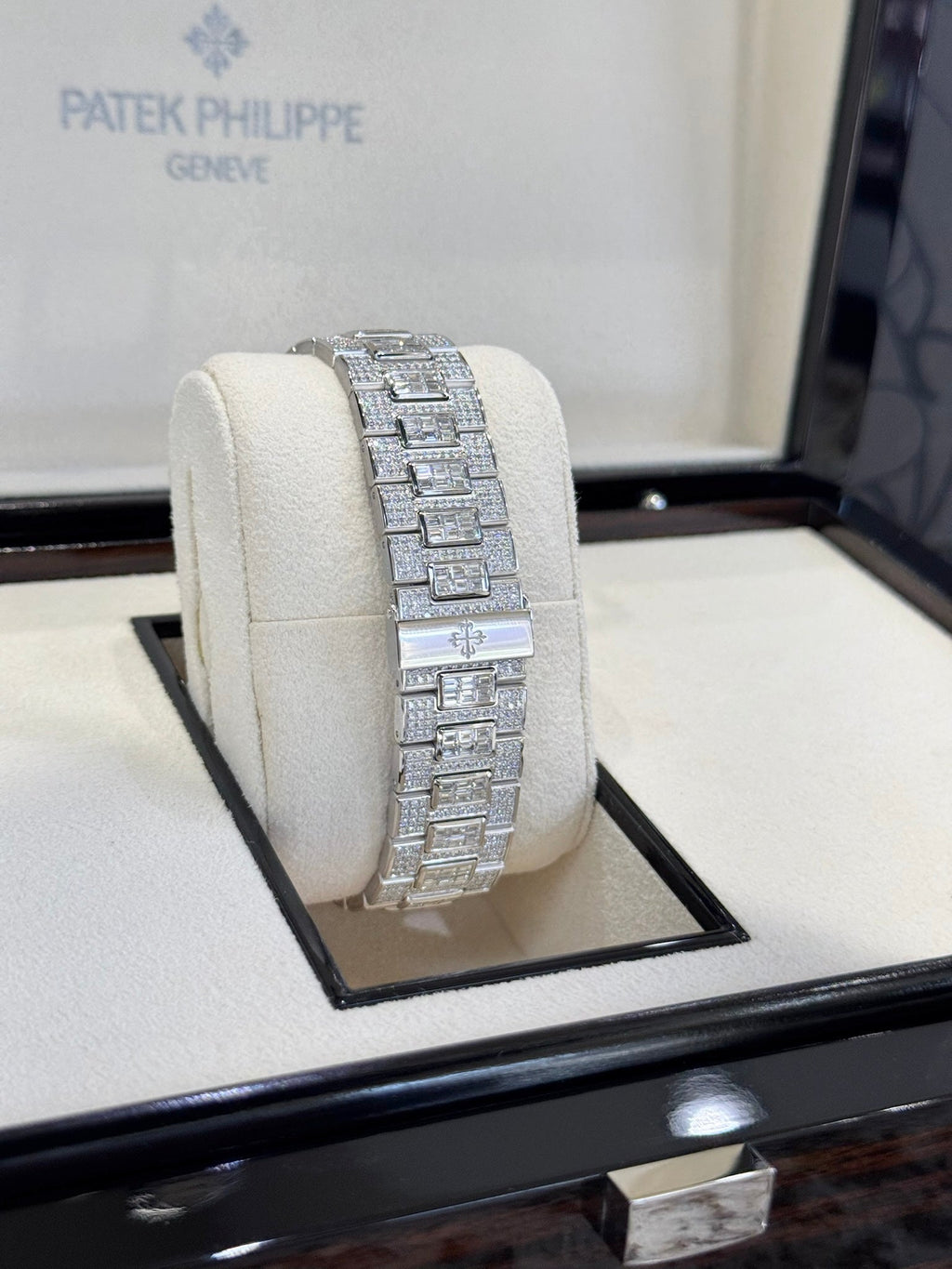 2024 Patek Philippe Nautilus 5719/10G-010 Watch