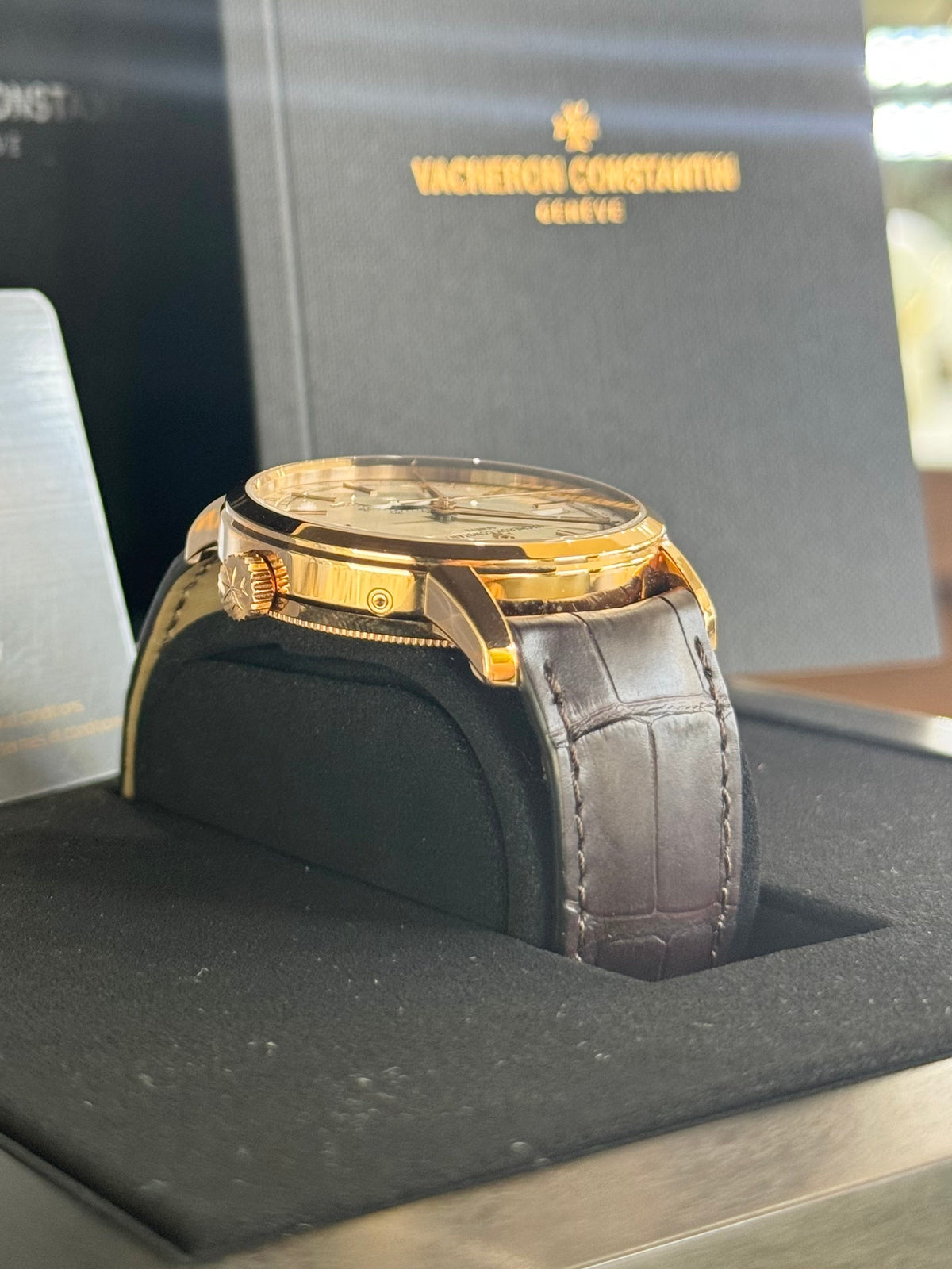 2022 Vacheron Constantin Traditionnelle Complete Calendar 4010T/000R-B344 Watch