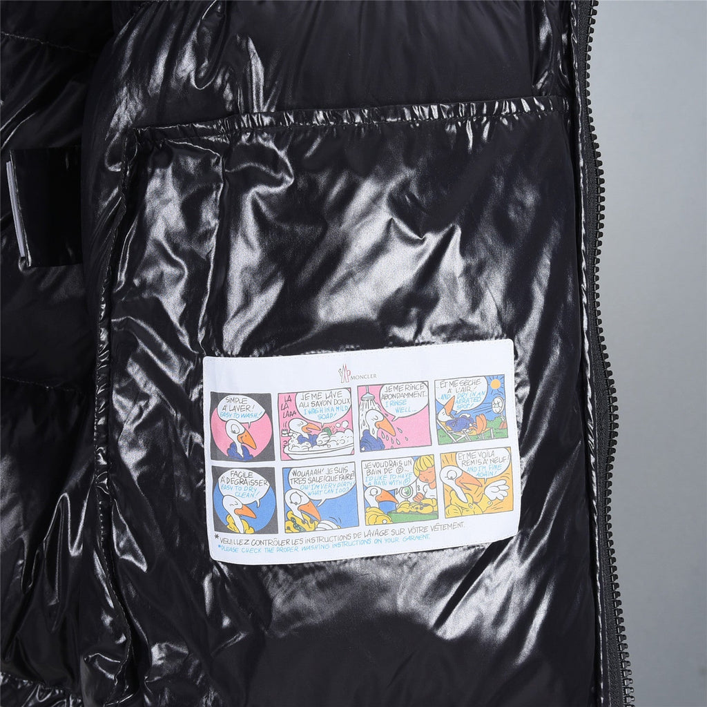 Moncler Montbeliard men’s black hooded short down puffer jacket